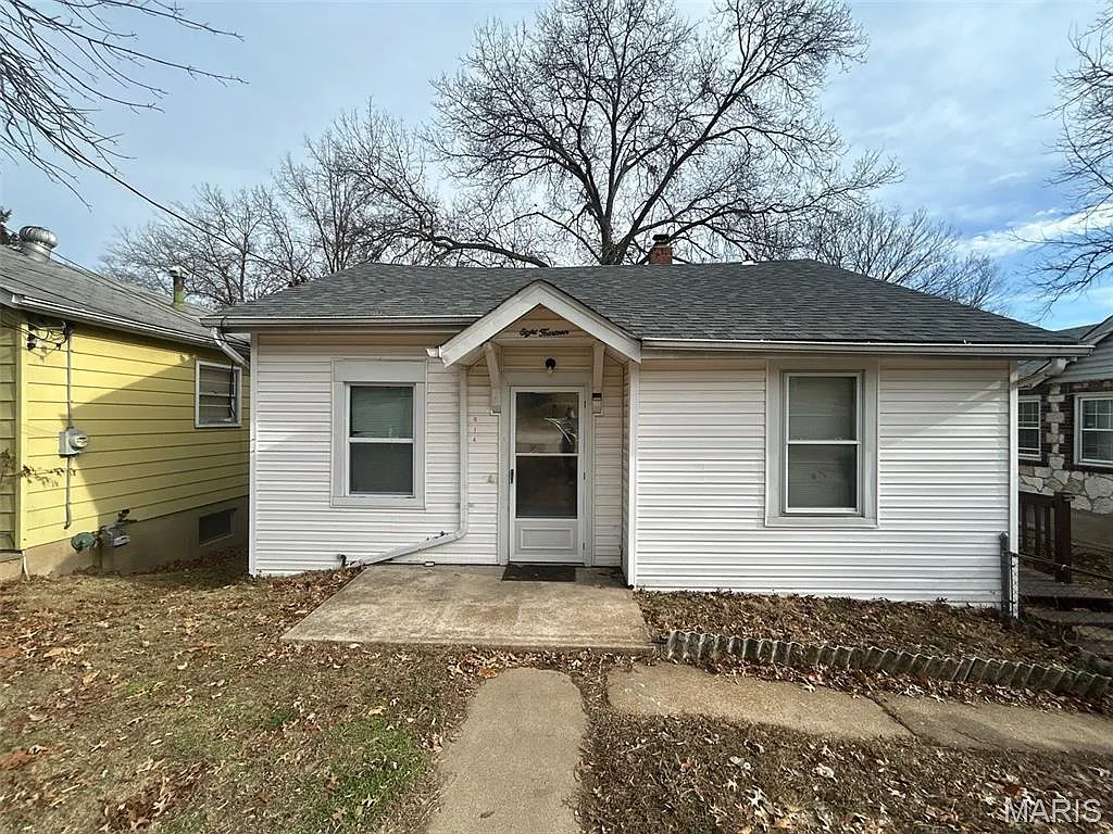 814 Elsworth Pl photo 1