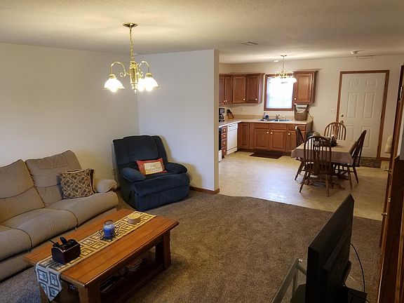 4th image of 573 James Dr #573