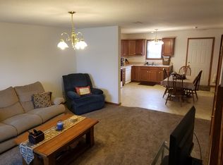 577 James Dr, Charleston, IL