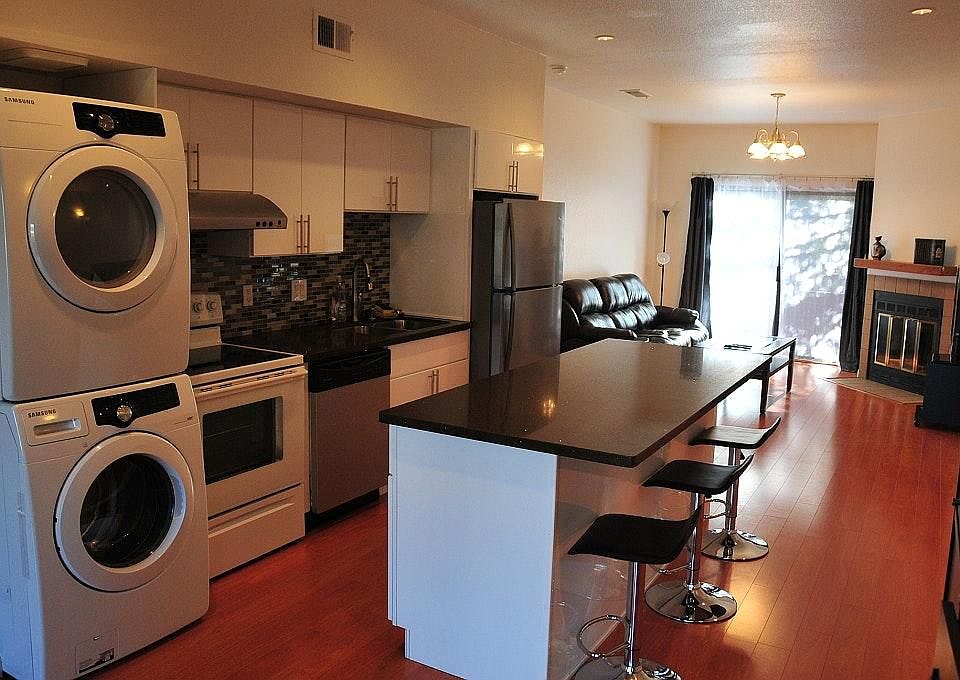 Kitchen & Living room