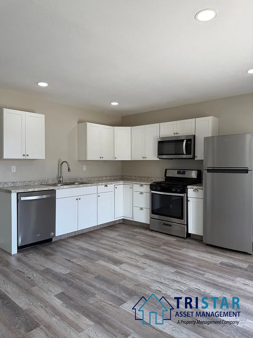 Upgraded 1BD/1BA Apartment in Lakeside, CA - 1/2 Off Move-In Special! — Photo 2