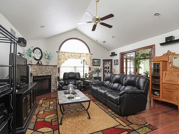 5th image of 903 Timberline Dr