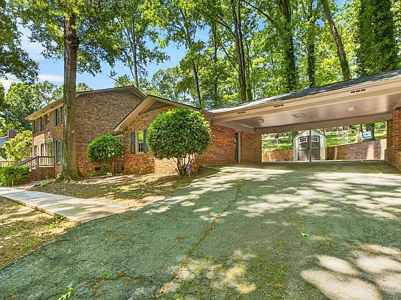 3rd image of 263 Fairlane Dr
