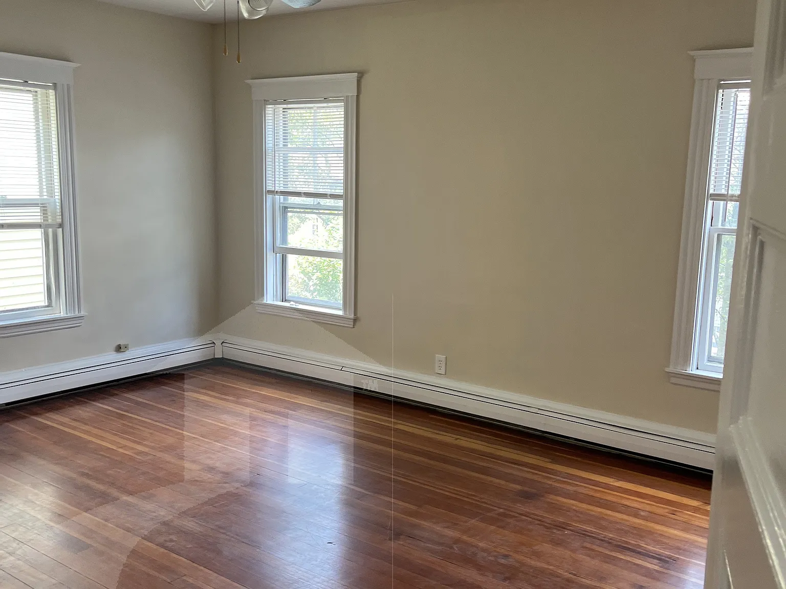 2 bed, 9999 sqft, $3,000 — Photo 4