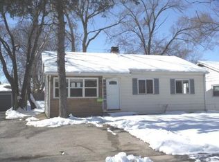 110 S Lake St, Mundelein, IL