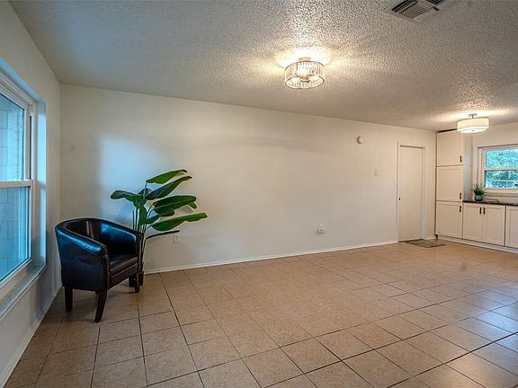 5th image of 1049 BIRCH BOULEVARD