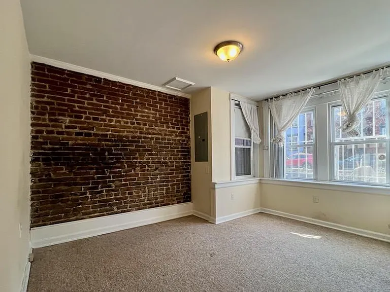 25 R St NW #BASEMENT — Photo 6