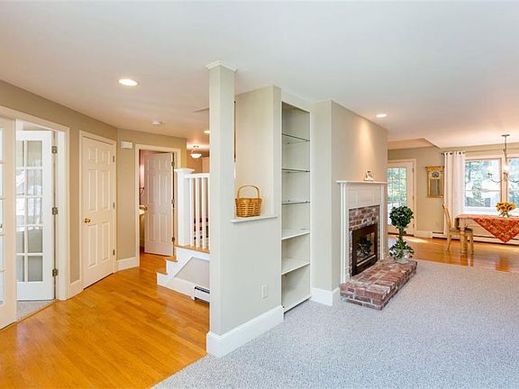 3rd image of 61 Hunter Place #61