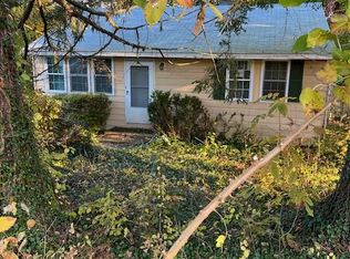 157 Bower Rd, Poughkeepsie, NY 12603