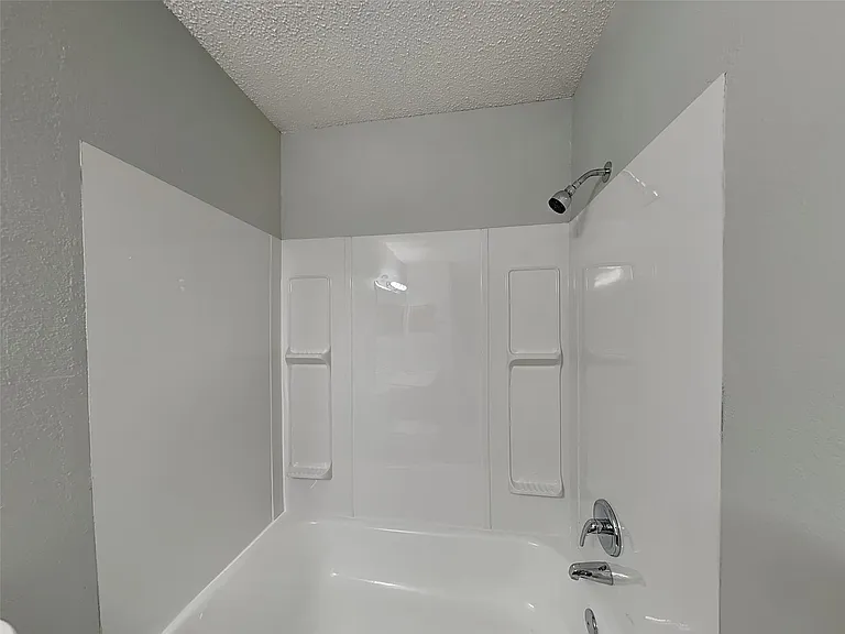 6701 Windwillow Dr — Photo 9