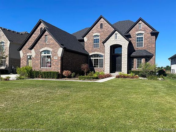2nd image of 54805 Black Hills Ln