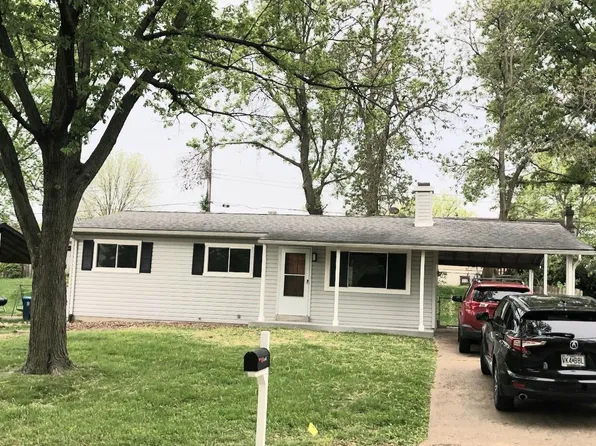 11846 Jonesdale Ct, Maryland Heights, MO 63043