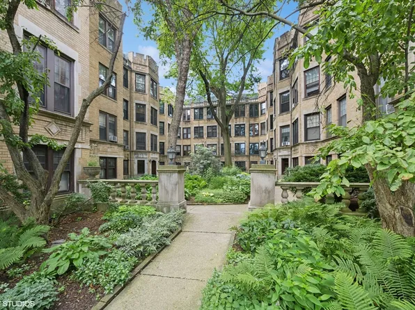 1219 W Lunt Ave APT 1B, Chicago, IL 60626