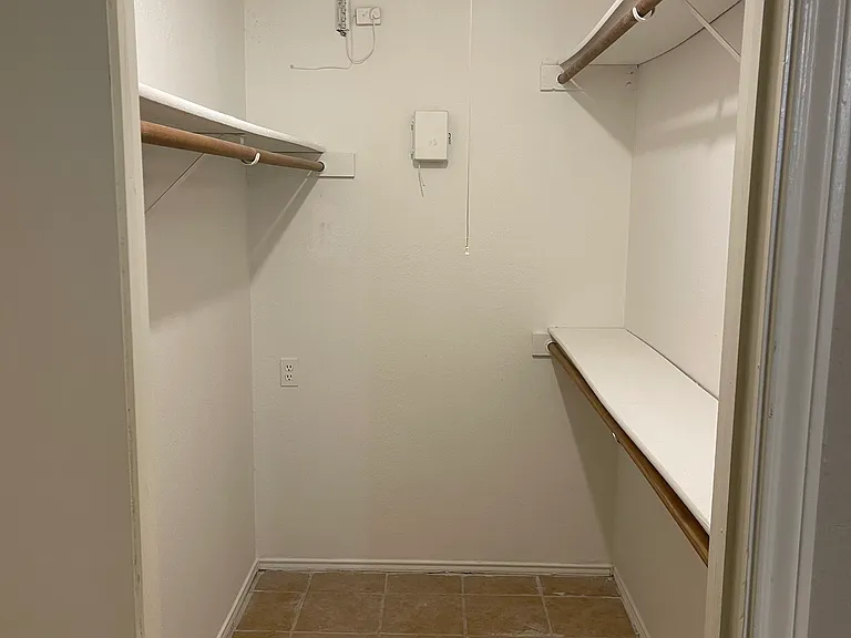 104 Oakwood Ln — Photo 12