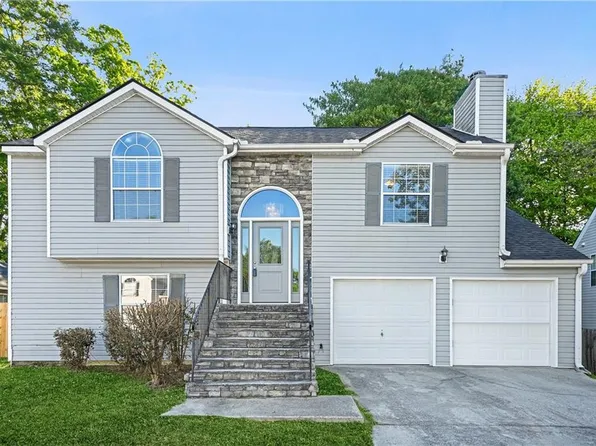 1090 Drawbridge Dr, Riverdale, GA 30296