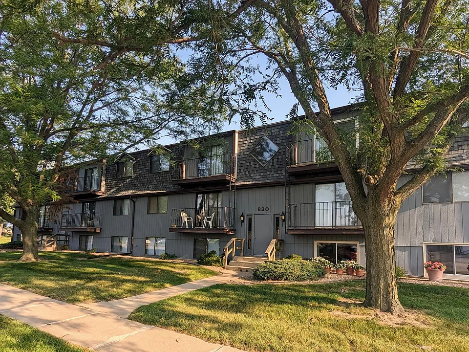 830 Bridgit Ln SE #11