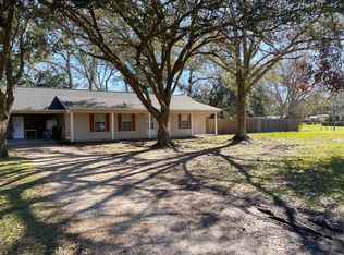 19200 Thrasher Dr, Moss Point, MS 39562