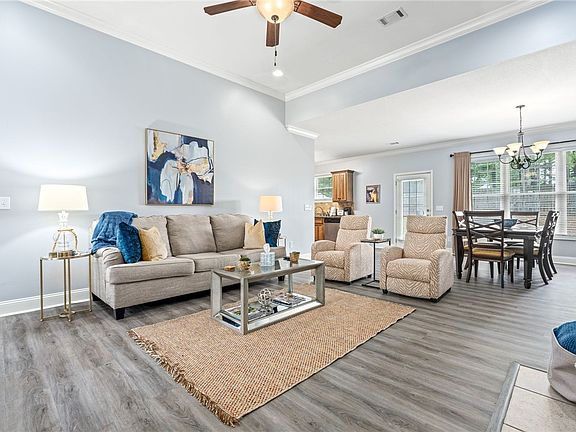5th image of 2706 Carriage House Ln