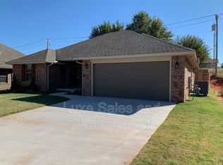 408 Charles Ct, Yukon, OK 73099