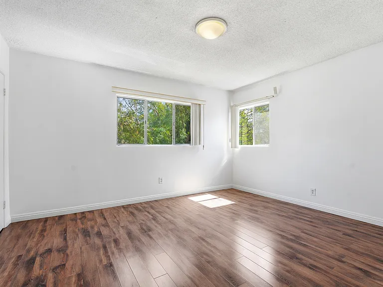 1475 S Wooster St #4 — Photo 27
