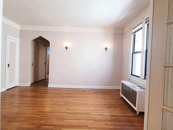 3rd image of 32-38 42nd St #C