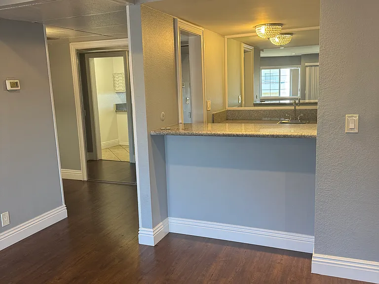 916 S Sherbourne Dr #205 — Photo 10