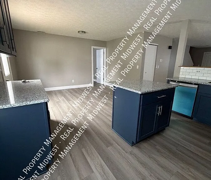 7515 Canal Highlands Blvd — Photo 6