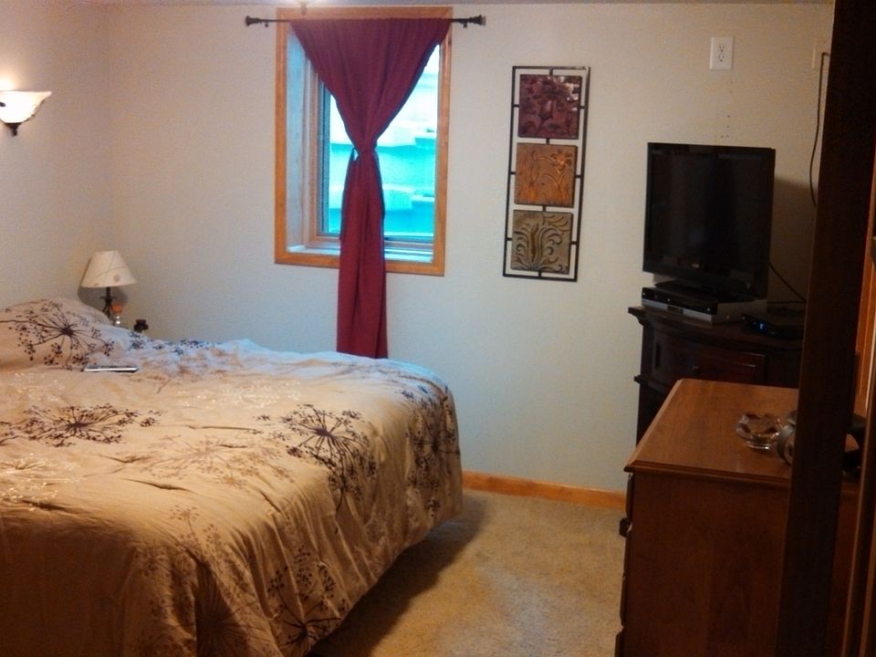 1st image of 547 14th St SE