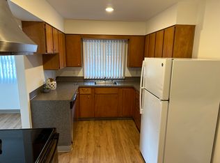 2820 NE Halsey St, Portland, OR 97232