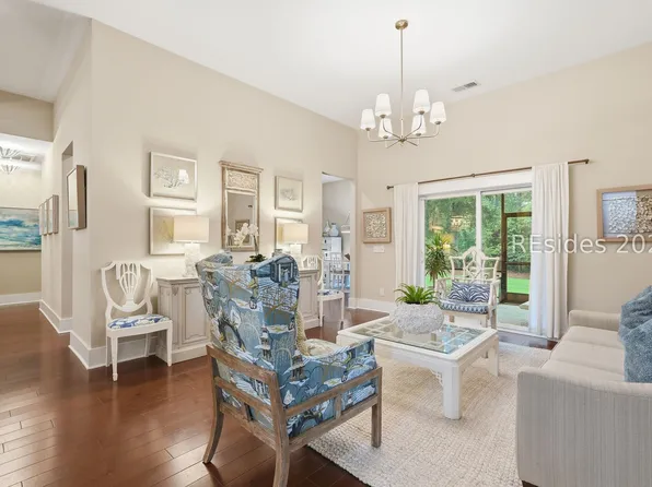 8 Dove Tree Ln, Bluffton, SC 29910