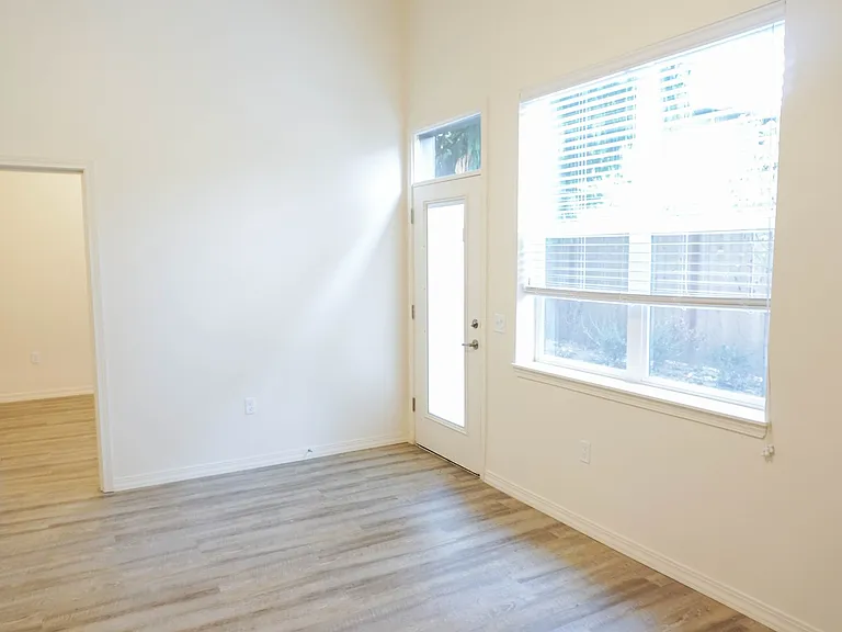 7180 N Leavitt Ave — Photo 51