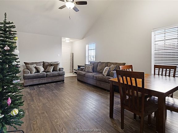 3rd image of 2112 Hidden Hollow Cir #Ab