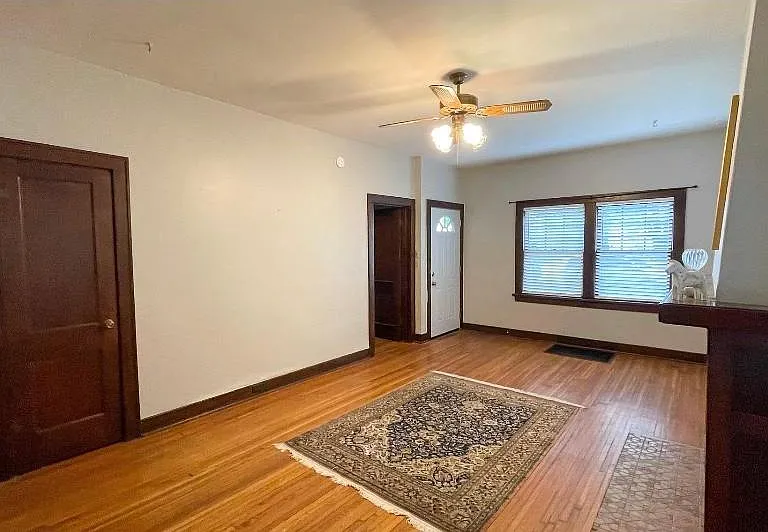 1114 N Carlos St #1 — Photo 17