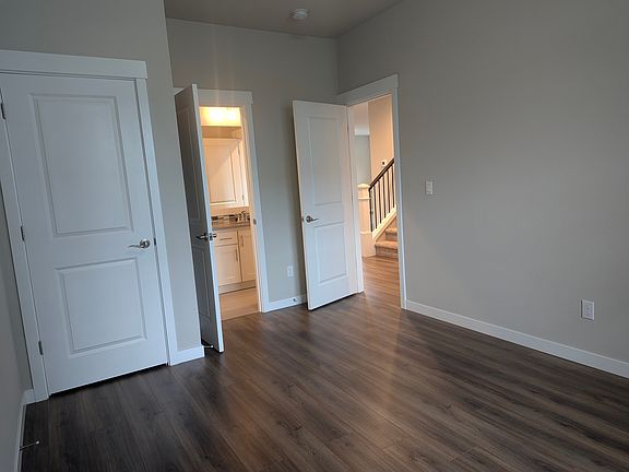 5th image of 1530 NE 37th Ave