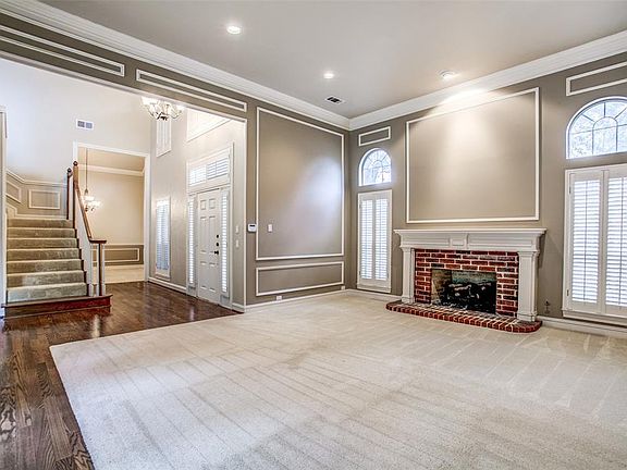 5th image of 6915 Hickory Creek Ln