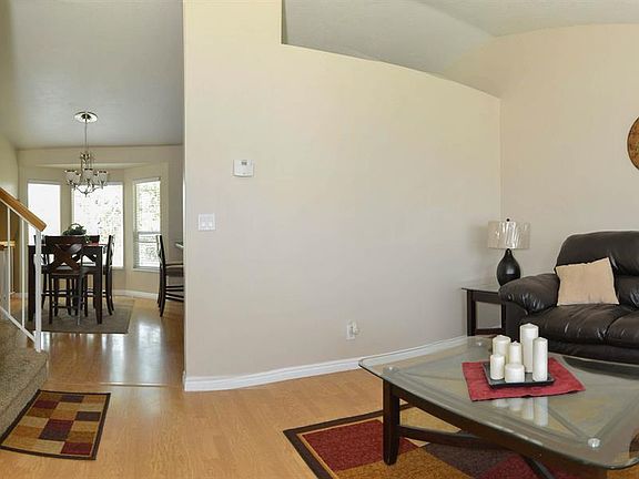 3rd image of 5554 W Wildberry Cir