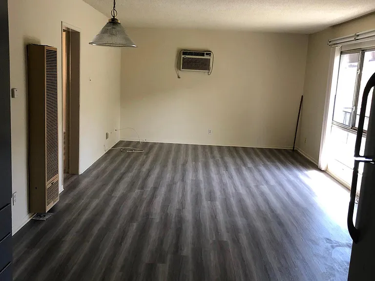 10772 Woodbine St #4 — Photo 8