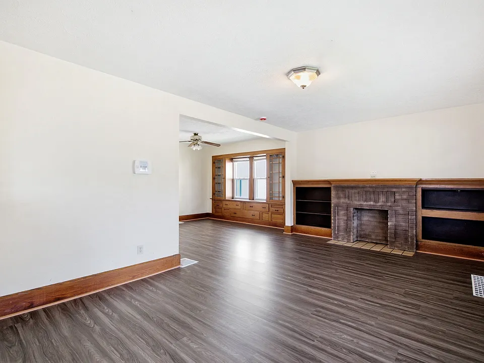 426 Selden Ave