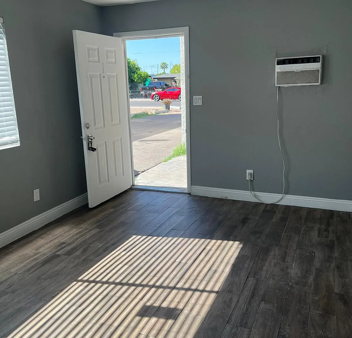 2 bed, 1100 sqft, $1,050 — Photo 4