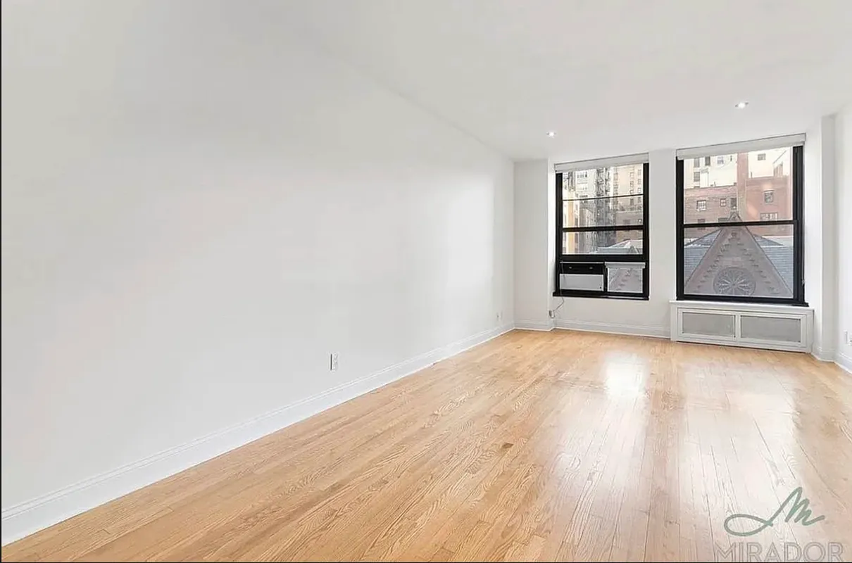 270 Park Avenue South 8C