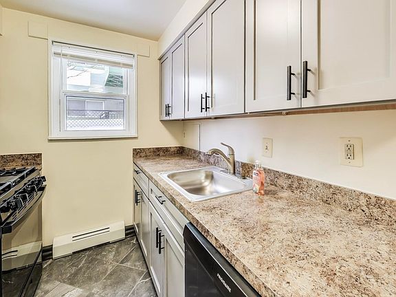 5th image of 7523 Maple Ave #2