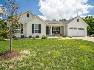 2707 Post Meadows Dr, O'Fallon, MO 63368