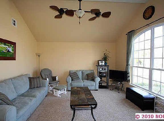 5th image of 1132 E Moman Ave