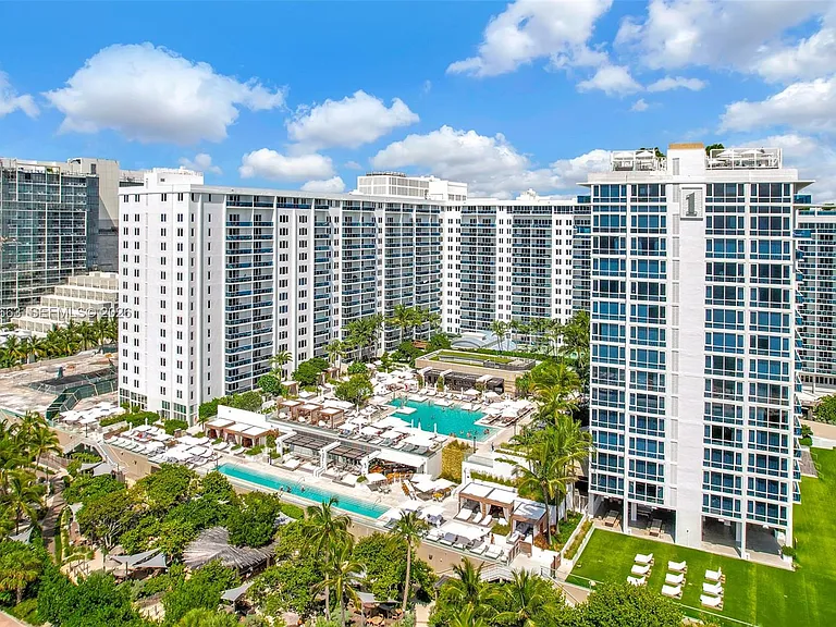 2301 Collins Ave #1210 — Photo 36