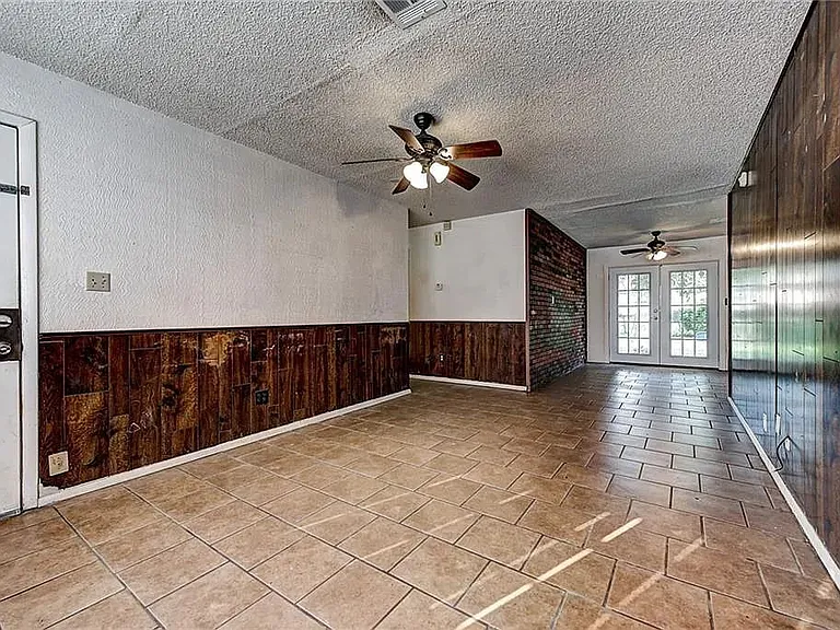 1317 McGregor Dr — Photo 16