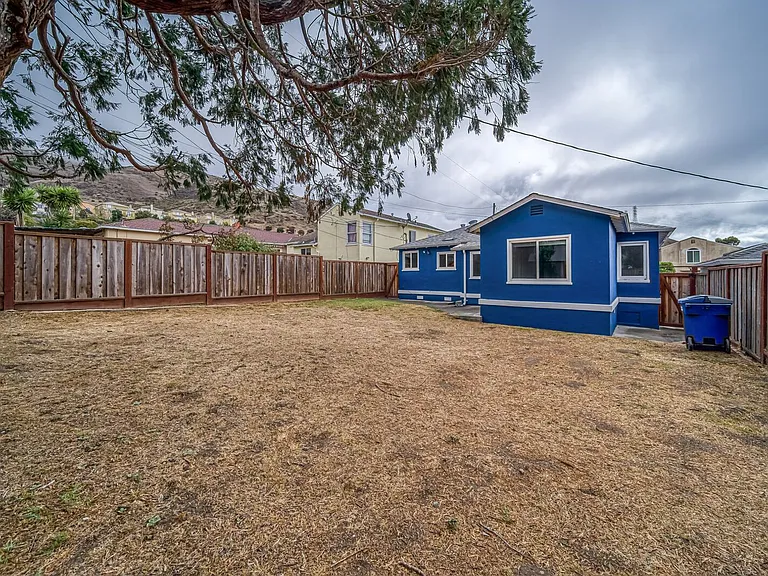 119 Claremont Ave — Photo 15