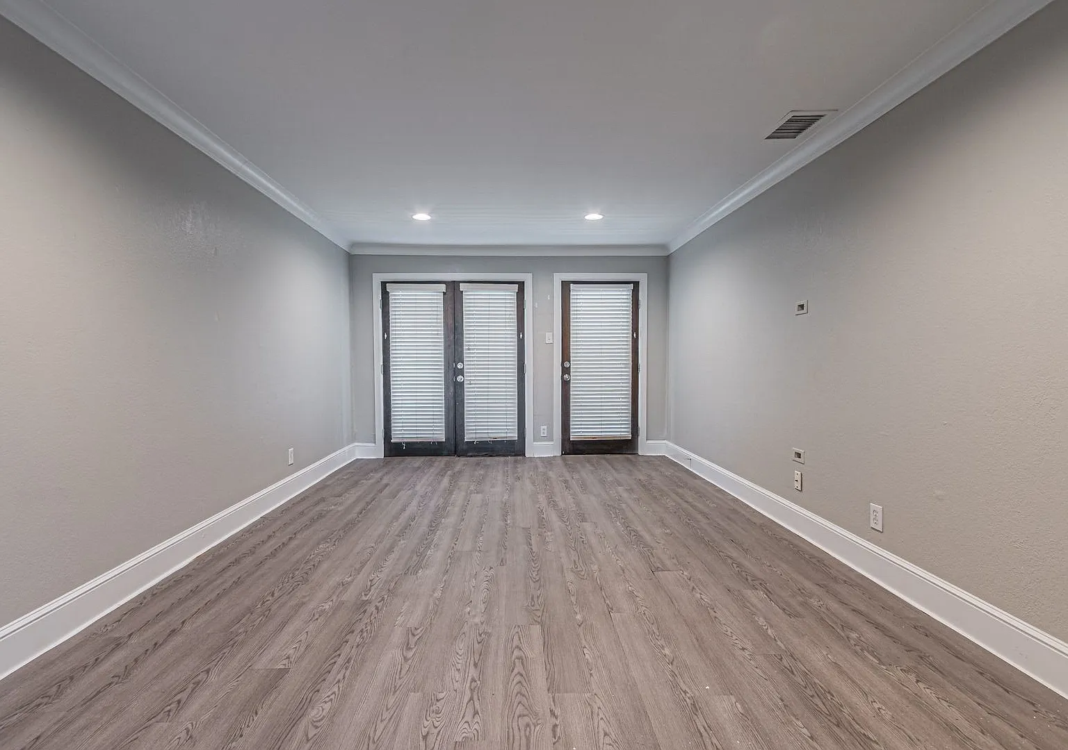 2 bed, 873 sqft, $1,600 — Photo 4