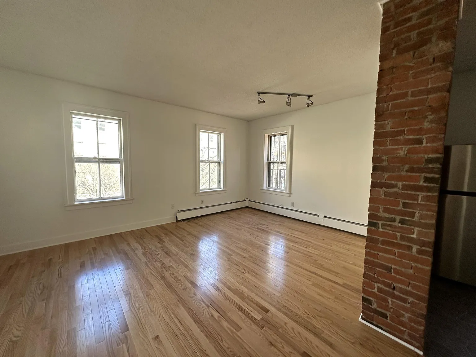 1 bed, $1,800 — Photo 2