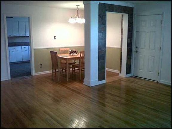 5th image of 1159 Belvoir Ave