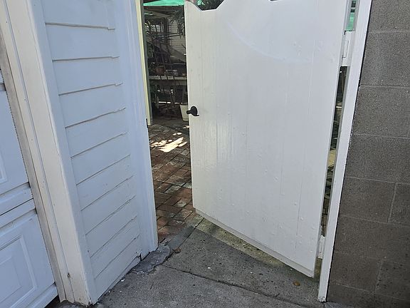 4th image of 12514 W Westminster Ave